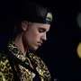 Duh, Justin Bieber Tinju Wajah Fans Hingga Berdarah