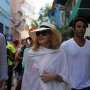 Rayakan Ultah, Ratu Pop Madonna Jalan-jalan dan Joget di Kuba