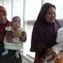 Senangnya Keluarga Tani Ini, Pulang Bawa Bayi Safira dan Saqira