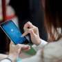 Awas Letakkan Handphone Sembarang, Bisa Bahayakan Kesehatan