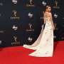 Seleb dengan Gaun Terburuk di Emmy Awards 2016