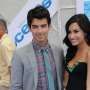 Demi Lovato dan Joe Jonas Terjebak Dalam Lift 4 Jam