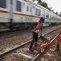 Perawatan Jalur KRL Jabodetabek