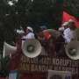 Kapolda dan Pangdam Ikut Sholat Ashar Depan Balai Kota