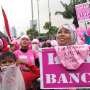 Peralatan Dapur Warnai Demo Turunkan Jokowi di DPR