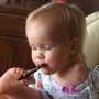Video Bayi Tak Bertangan yang Sedang Makan Gegerkan Facebook