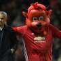 Trofi Liga Europa Jadi Target Mourinho