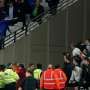 Fans West Ham dan Chelsea Bentrok, 7 Orang Ditahan