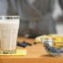 Tips Sehat Perempuan Ini, Minum Smoothies Sperma Setiap Pagi