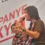 Once Rela Bangun Pagi untuk Puji Ahok di Rumah Lembang