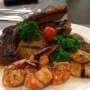 Setiap Jumat Malam Ada 'Pesta' Barbeque Sepuasnya di Sini