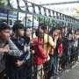 Wow, Ingin Nonton Timnas, Fans Rela Antre Sejak Subuh
