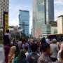 Menara BCA Disebut Goyang, Masyarakat di CFD Berlarian