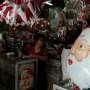 Penjualan Pernak-pernik Natal