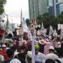 Ratusan Pendemo dari Ormas Kembali Geruduk Sidang Ketiga Ahok