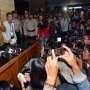 Diprotes, Pendukung Ahok Boleh Bawa Ponsel ke Ruang Sidang