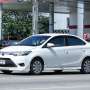 Video Pekerja Pabrikan Mobil Ramai-Ramai Bawa Kertas Bertuliskan Kata Sayonara Vios, Disuntik Mati?