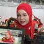 Kaki Cedera Tak Urungkan Niat Dewi Sandra Umrah