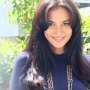 Foto-foto Cantik Atiqah Hasiholan Saat Hamil 5 Bulan