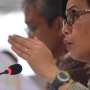 Bu Sri Mulyani Cantik Pakai Hijab Saat Sambut Raja Salman