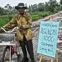 "Wisata Jalan Rusak" di Lampung Jadi Viral, Kenapa?