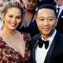Rayakan Grammy Awards 2021 di Rumah, John Legend Pakai Jubah Mandi Mewah