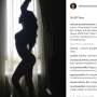 Wow! Nikita Mirzani Pamer Siluet Pose Menantang