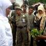 Suku Dayak Beri Obat Mujarab ke Mensos Khofifah, Apa Itu?