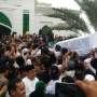 Habib Rizieq Ikut Pegang Merah Putih Saat Jenazah Hasyim Dikubur
