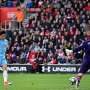 Bantai Southampton, City Bertahan di Atas Liverpool