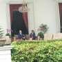 Temui Jokowi, Wapres AS Terkesan Dengan Kostum Adat