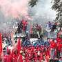 Dilarang Dekat Istana Presiden, Hujan Turun, Buruh Pun Berjoget