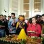 Warga Padepokan Potong Tumpeng Buat Hargai Kerja Ahok