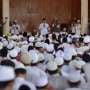 Di Masjid, Anies Kembali Sindir Ahok Kalah karena Bagi Sembako