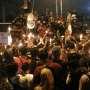 Masa Pendukung Ahok Gelar Aksi Lilin di Depan LP Cipinang