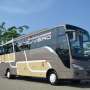 Berlibur Butuh Bus Medium Besar? New Viero Midi Bisa Diandalkan