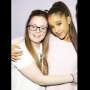 Penggemar Ikut Tewas Kena Bom Sempat Peluk Ariana Grande