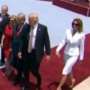 Melania Terekam Video Tepis Uluran Tangan Donald Trump di Israel