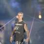 Ogah Bawakan Lagu "Despacito", Justin Bieber Dilempar Botol