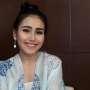 Kabar Ayu Ting Ting Didepak dari Pesbukers, Ibunda Curhat Ini