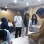 Anak-anak Gubernur Bengkulu Jenguk di Tahanan KPK