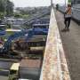 Crane Proyek LRT Jakabaring Jatuh, 1 Rumah Tertimpa