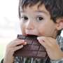 Sepotong Cokelat Bisa Bikin Orang Tua dan Anak Lebih Dekat