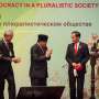 Jokowi Buka Simposium Internasional MK