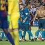 Madrid Bantai Barcelona, Ronaldo di Kartu Merah