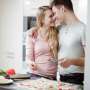 Generasi Milenial Senang Makan Pizza Usai Bercinta