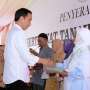 Presiden Jokowi Serahkan 7.125 Sertifikat Tanah di Cimahi