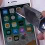 "Disiksa" Pakai Cutter, Mampukah iPhone 8 Bertahan?