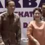 Serunya Saat Jokowi dan Iriana Joget Maumere