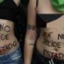 Perempuan Argentina Gelar Demonstrasi Protes Kriminalisasi Aborsi